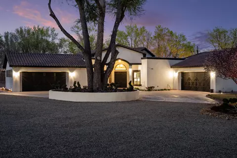 420 Calle Conejo Ln, Corrales, NM 87048