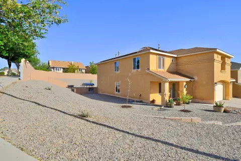 920 Colibri Ave NW, Los Lunas, NM 87031