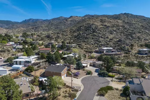 14325 Skyline Rd NE, Albuquerque, NM 87123