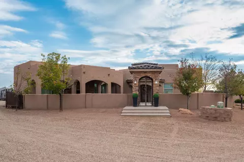 6917 Chapingo Rd NE, Rio Rancho, NM 87144