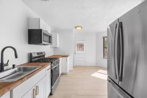9225 Mescalero Rd NE, Albuquerque, NM 87111