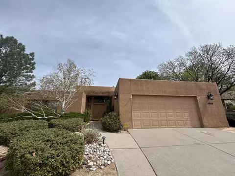 4900 Calle Del Cielo NE, Albuquerque, NM 87111
