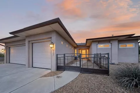 9507 Corona Ave NE, Albuquerque, NM 87122