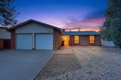 3825 Altez St NE, Albuquerque, NM 87111