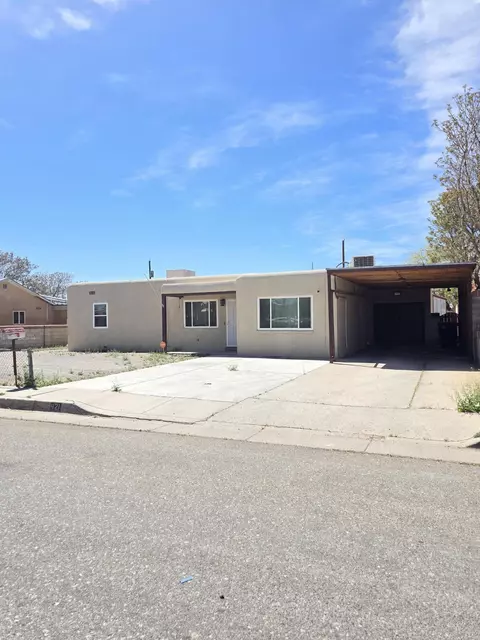 421 57th St SW, Albuquerque, NM 87121