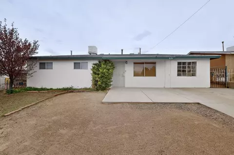 421 Bataan Dr SW, Albuquerque, NM 87121