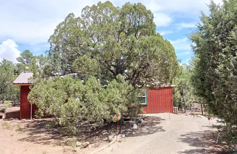1 Dove Rd, Tijeras, NM 87059