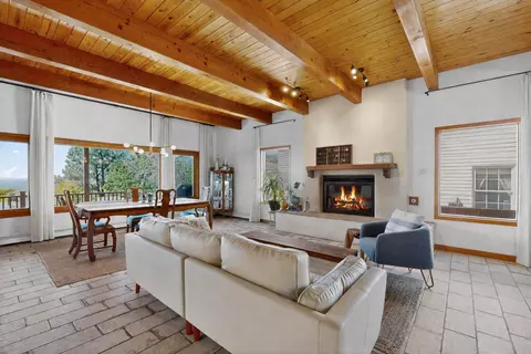1109 Daskalos Dr NE, Albuquerque, NM 87123