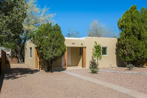 635 Adams St NE, Albuquerque, NM 87110