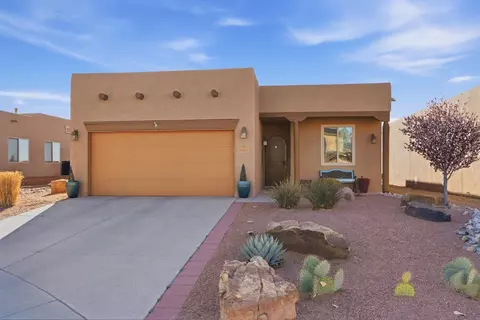 800 Desert Marigold Ct, Bernalillo, NM 87004