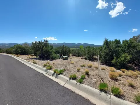 15 Corn Dance Ct, Sandia Park, NM 87047