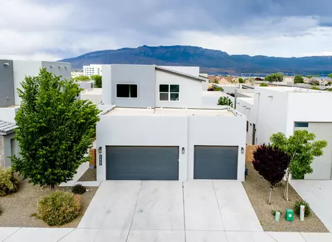 2422 Lynn Rd SE, Rio Rancho, NM 87124