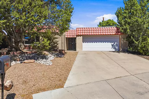 9009 Hilton Ave NE, Albuquerque, NM 87111