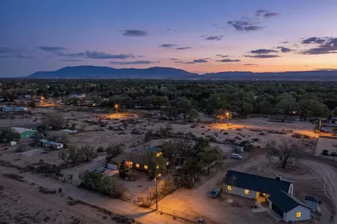 7145 Corlena Ct SW, Albuquerque, NM 87121