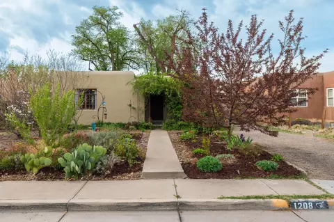 1208 Lead Ave SW, Albuquerque, NM 87102