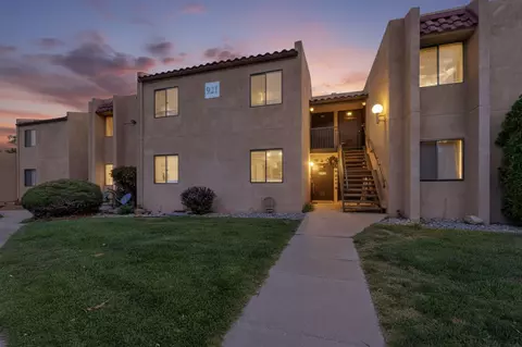 921 Country Club Dr SE #H, Rio Rancho, NM 87124