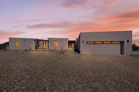 122 Victorio Trl, Mountainair, NM 87036