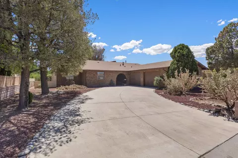 3106 May Cir SE, Rio Rancho, NM 87124