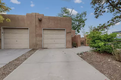 6049 Alamosa Way NW, Albuquerque, NM 87107