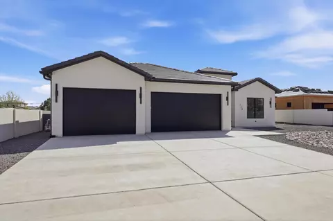 128 Los Ranchos Rd NW, Albuquerque, NM 87107
