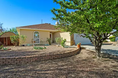 6700 Tierra Vista Ave NW, Albuquerque, NM 87120