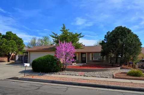 6900 Luella Anne Dr NE, Albuquerque, NM 87109