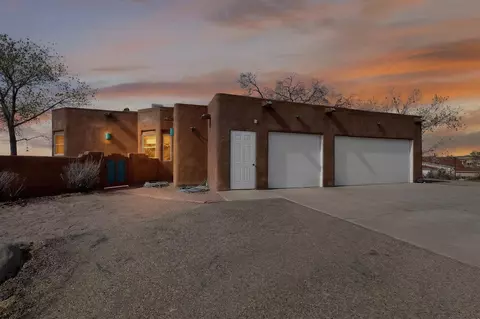 1201 Chihuahua Rd NE, Rio Rancho, NM 87144