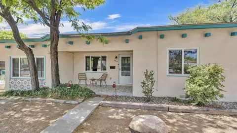 409 Morningside Dr NE, Albuquerque, NM 87108