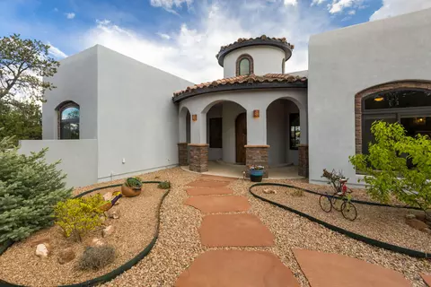 39 Twin Arrow Dr, Sandia Park, NM 87047