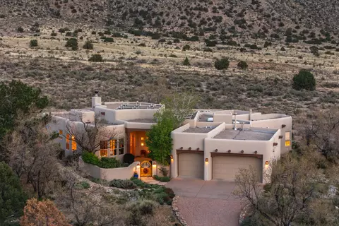 6008 Paper Flower Pl NE, Albuquerque, NM 87111