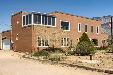 11207 Carmel Ave NE, Albuquerque, NM 87122