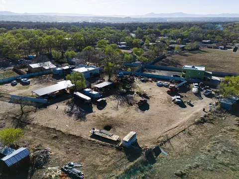 2255 Perry Rd SW, Albuquerque, NM 87105