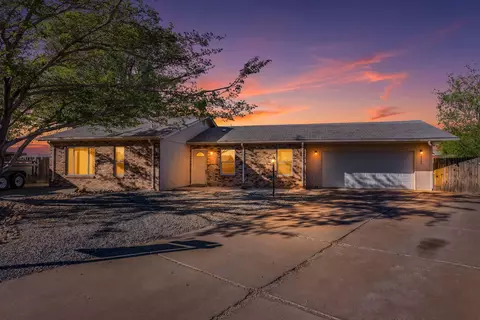 1320 Manzanita Ct SE, Rio Rancho, NM 87124