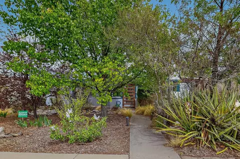 606 Tulane Dr NE, Albuquerque, NM 87106