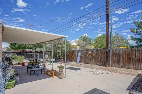 416 Kentucky St SE, Albuquerque, NM 87108
