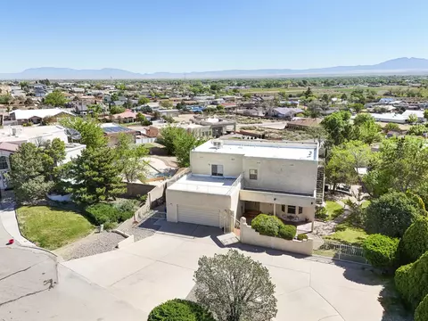 980 Hillside Cir SW, Los Lunas, NM 87031