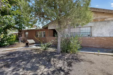 1604 Juan Perea Rd, Los Lunas, NM 87031