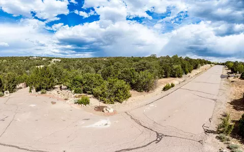 6 Coila Ct, Tijeras, NM 87059