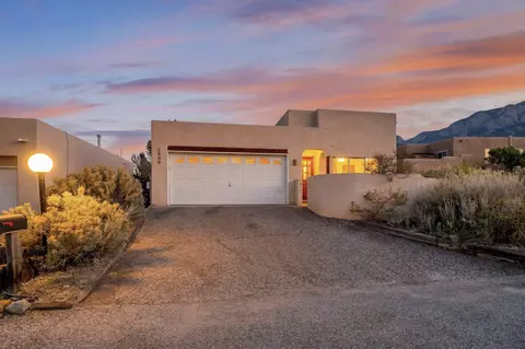 2809 Tramway Cir NE, Albuquerque, NM 87122