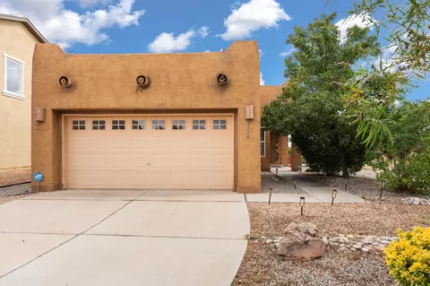 2920 Gault Trl SW, Albuquerque, NM 87121