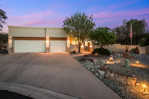 309 Plaza Muchomas, Bernalillo, NM 87004