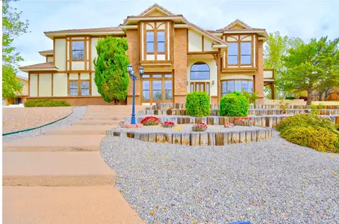 2038 Rivers Edge Dr NE, Rio Rancho, NM 87144