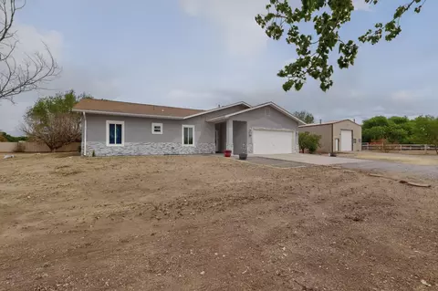 4 Calle Cielo Azul Rd, Peralta, NM 87042