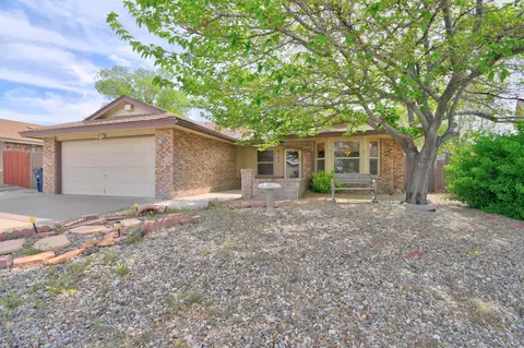 6104 Thicket St NW, Albuquerque, NM 87120