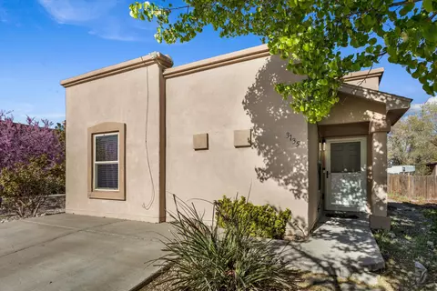 3135 Primo Colores St, Santa Fe, NM 87507