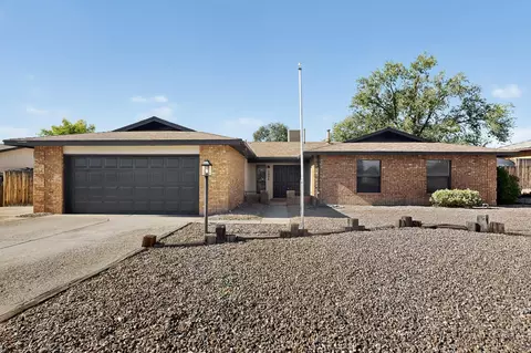2004 Western Hills Dr NE, Rio Rancho, NM 87124