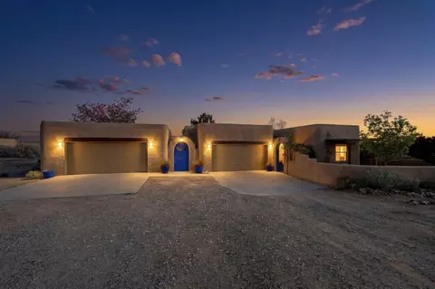 4517 Huron Dr NE, Rio Rancho, NM 87144