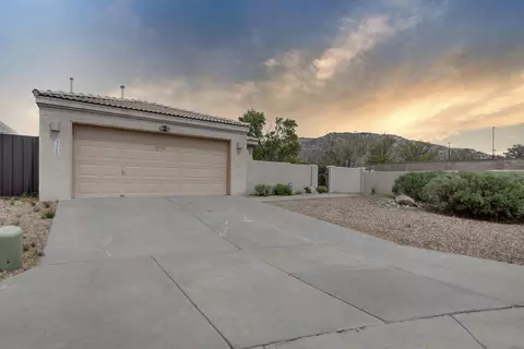 200 Serenity Ct SE, Albuquerque, NM 87123