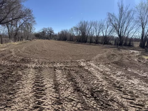 806 Gabaldon Rd, Belen, NM 87002
