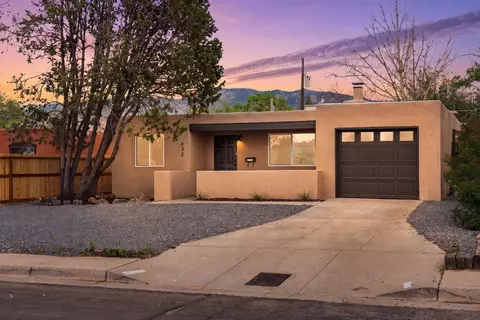 432 Erbbe St NE, Albuquerque, NM 87123